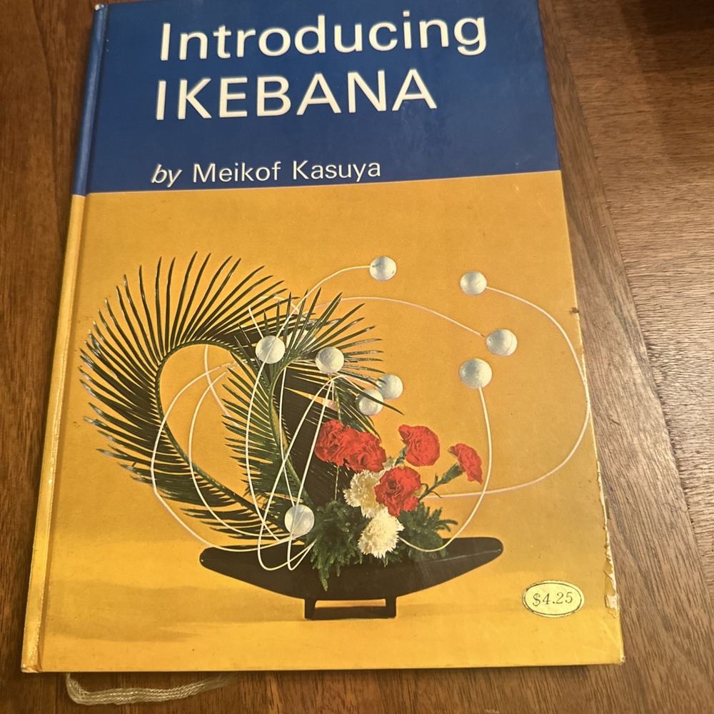 Introducing Ikebana/Kasuya, Meikof